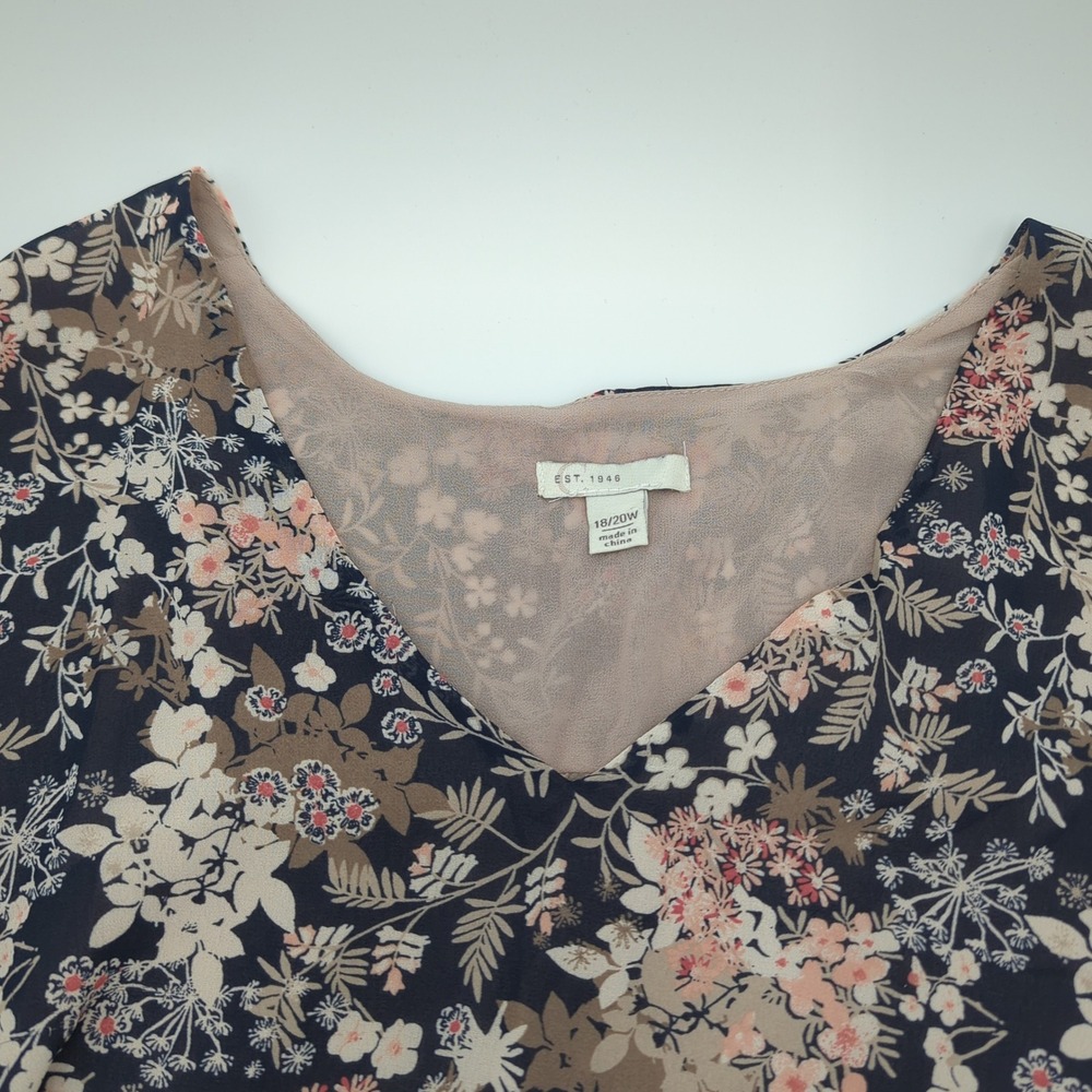 EST. 1946 Womens Plus 18/20W Navy Floral V-Neck Chiffon Blouse Bubble Sleeve - Picture 3 of 8